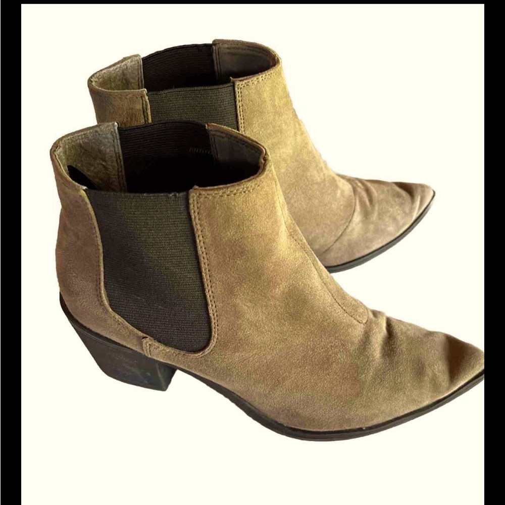 H&M Women's Faux Suede Ankle Heel Boots Brown Tan Size 8.5M Pull On Point Toe